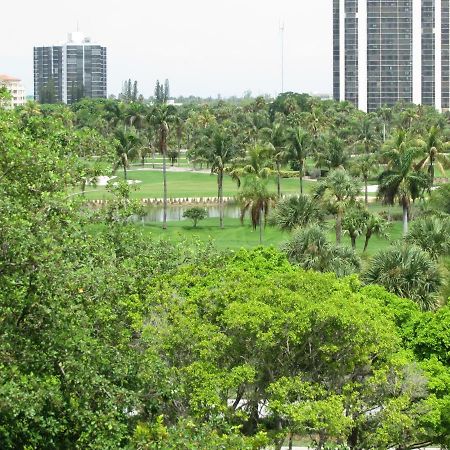 Resort Style In Aventura Florida Exterior photo